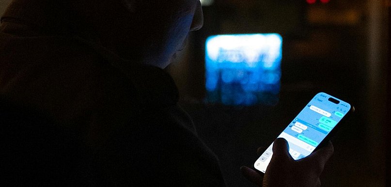 Między ciszą a ekranem. Jak pomaga ośrodek Revenu, gdy technologia zaczyna przejmo