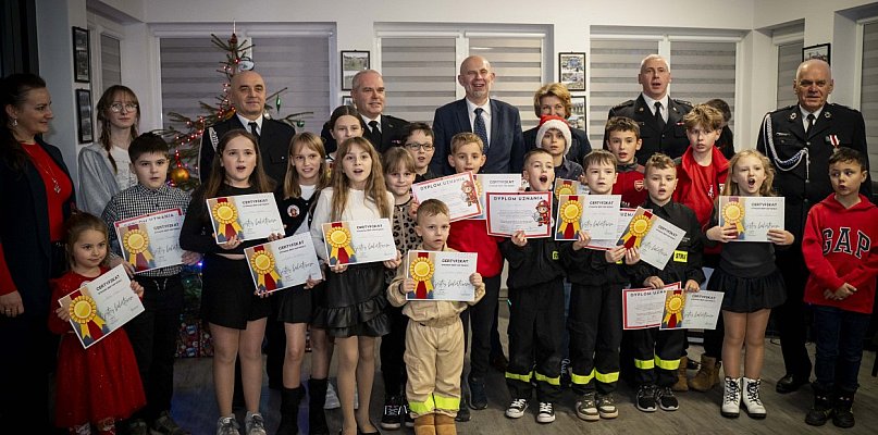 Mikołajkowy bal MDP w Nisku – święto młodych strażaków pełne nagród - 11784