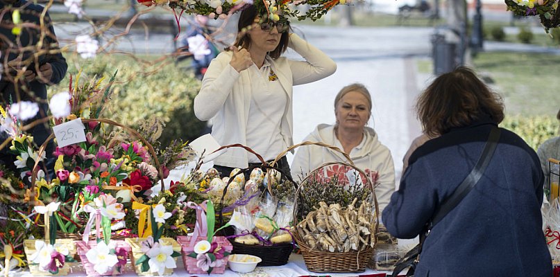 Słoneczna niedziela i świąteczna atmosfera