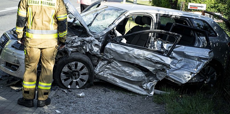 Zasłabł za kierownicą i zderzył się z Audi