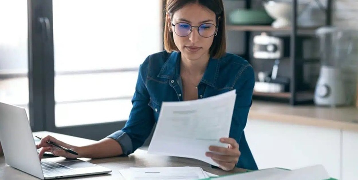 Proces legalizacji pracy cudzoziemców — jak uniknąć opóźnień i błędów?